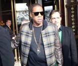 Jay-Z sort de l'hôtel Meurice à Paris