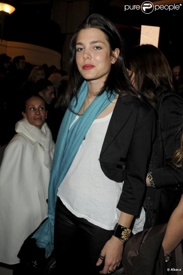Charlotte Casiraghi au défilé Etam le 25/01/10