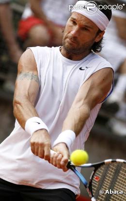 Carlos Moya et sa compagne, l'actrice espagnole Carolina Cerezuela, attendent leur premier enfant, janvier 2010 !