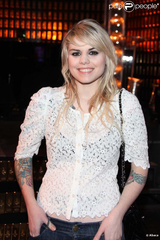 Coeur de Pirate à l'annonce des nominations des Victoires de la musique 2010, à paris, le 27 janvier 2010 !