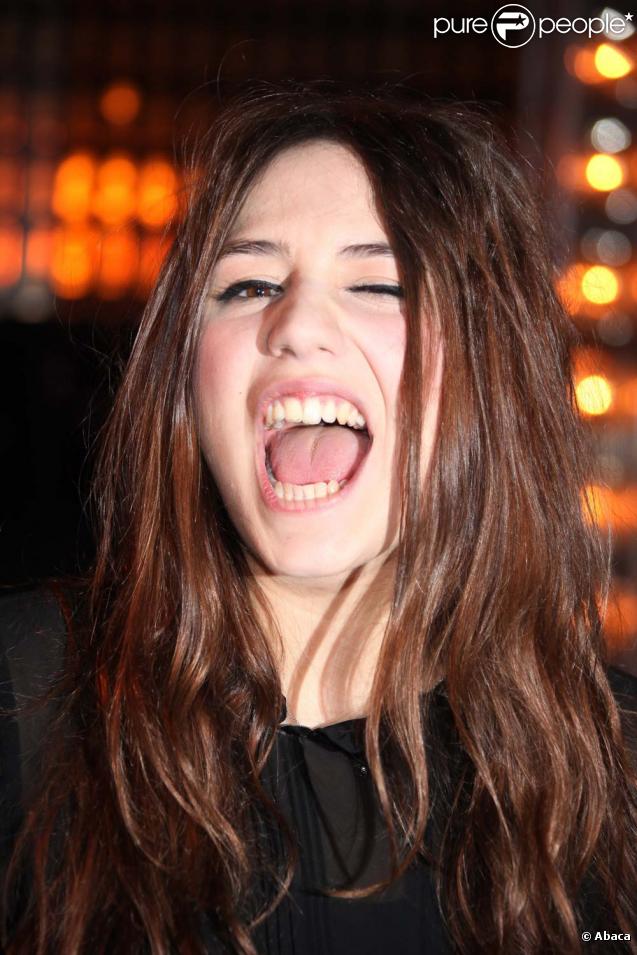 Izia à l'annonce des nominations des Victoires de la musique 2010, à paris, le 27 janvier 2010 !