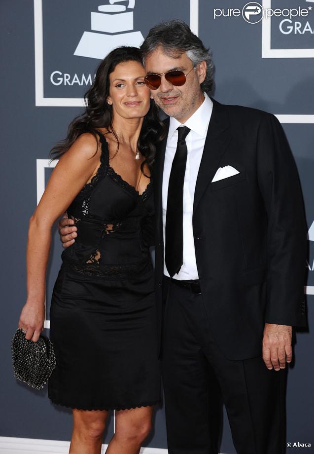 Andrea Bocelli et sa fiancée Veronica Berti lors des Grammy Awards le 31 janvier 2010