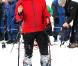 La princesse Mette-Marit de Norvège connaît les joies de la neige et a de bonnes notions de ski, qu'elle partage volontiers avec des réfugiés de son pays...