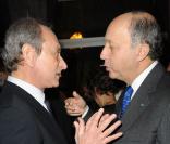 Bertrand Delanoë et Laurent Fabius lors du dîner du Crif au pavillon d'Armenonville le 3 février 2010