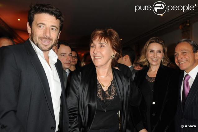 Patrick Bruel et Edith Cresson lors du dîner du Crif au pavillon d'Armenonville le 3 février 2010