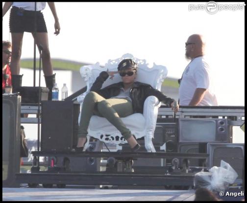 Rihanna répette le concert du Superbowl sur la plage de Miami Beach le 3 février 2010