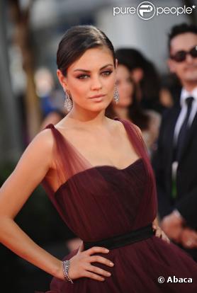 La craquante Mila Kunis sur tapis rouge...