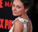 La craquante Mila Kunis sur tapis rouge...