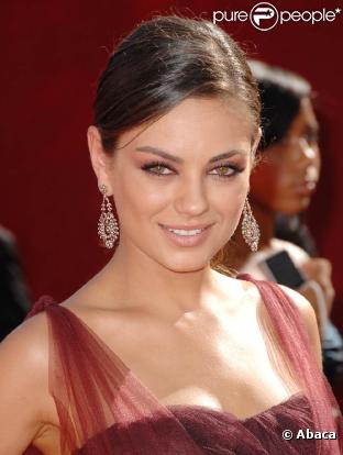 La craquante Mila Kunis sur tapis rouge...