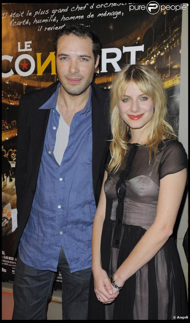 Nicolas Bedos et Mélanie Laurent à l'occasion de la grande soirée donnée pour les deux millions d'entrées au box-office du Concert, au Ritz Club, à l'Hôtel Ritz, à Paris, le 5 février 2010.