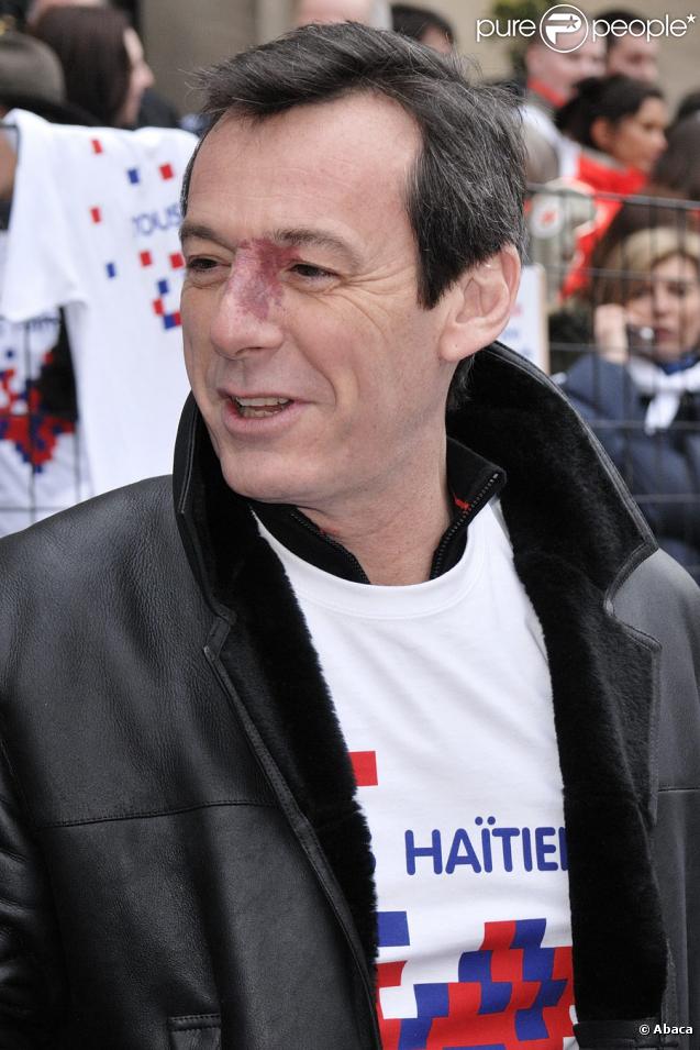 Jean-Luc Reichmann lors du rassemblement à Neuilly-sur-Seine en faveur de Haïti le 7 février 2010