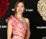 Jessica Biel à la première de Valentine's Day à Los Angeles le 8 février 2010