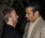 Ringo Starr reçoit son étoile sur le Walk of fame, ici avec Ben Harper à Los Angeles, le 8 février 2010 !