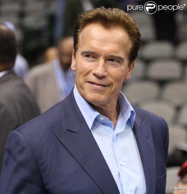 Arnold Schwarzenegger lors du NBA All-Star Game, à Dallas, le 13 février 2010 !