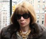 Anna Wintour à New York se rendant au défilé Oscar De LaRenta, le 17 février 2010