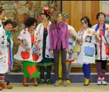 Letizia d'Espagne reçoit la fondation Theodora, qui apporte du soutien aux enfants hospitalisés ou séjournant dans des institutions spécialisées,.