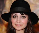 Nicole Richie à Londres pour promouvoir sa collection de prêt-à-porter Winter-Kate !