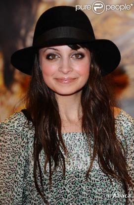 Nicole Richie à Londres pour promouvoir sa collection de prêt-à-porter Winter-Kate !