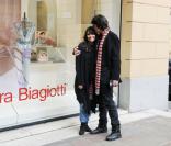 Ronn Moss et Devin DeVasquez à Milan, en Italie, filent le parfait amour. 1/03/2010