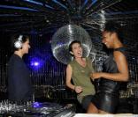 Emma, Gladys et Mademoiselle Agnès à la Chivas Party, organisée par l\'Académie des Arts et Techniques du Cinéma et Chivas. <br />