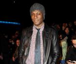 Harry Roselmack, le Roi  du JT de TF1, à la collection de prêt-à-porter Automne Hiver 2010/2011 de Karl Lagerfeld (7 mars 2010, Paris)
