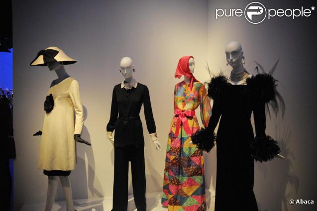 au vernissage de l'exposition Yves Saint Laurent le 10 mars