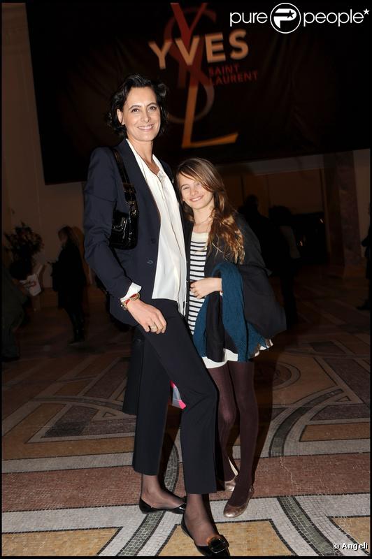 Inès de la Fressange et sa fille au vernissage de l'exposition YSL au Petit Palais le 10 mars 2010