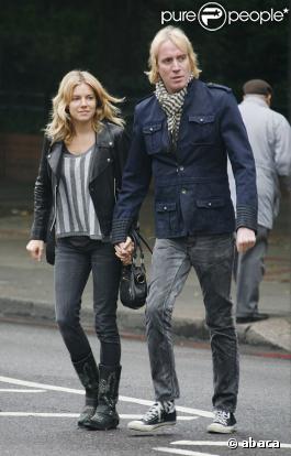 Sienna Miller et Rhys Ifans