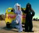 Lady Gaga atteint les sommets du  weird  et du pop-art avec Jonas Akerlund et Beyoncé dans le clip tarantinesque de  Telephone  !