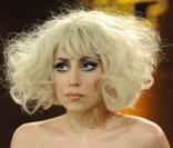 Lady Gaga victime d'un coup de fatigue à Auckland, le 13 mars 2010 !