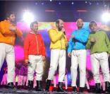 Patrick Fiori, Christophe Maé, Kad Mérad, Pascal Obispo et Jean-Louis Aubert aux Enfoirés 2010