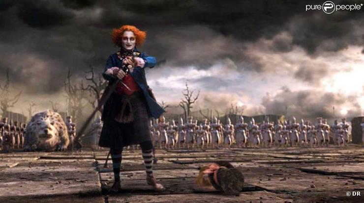 Des images d' Alice au Pays des Merveilles , de Tim Burton, en salles le 24 mars.