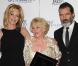 Melanie Griffith sublime dans une robe dos nu avec son Antonio Banderas... pour un hommage à sa mère Tippi Hedren !
