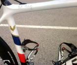 Le vélo que Lance Armstrong a offert à Nicolas Sarkozy, à l'Elysée, à Paris, le 22 mars 2010.
