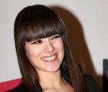 Alizée rencontre ses fans sur les Champs-Elysées à Paris, le 29 mars 2010 !