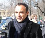 Nikos Aliagas accorde un entretien au quotidien France-Soir.