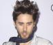 En janvier 2010, Jared Leto décide de se la jouer sauvage et rock'n'roll et se rapproche doucement de la crête iroquoise !