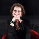 Quand la splendide Claudia Cardinale fête ses 72 ans... avec son public gay !