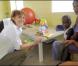 Susan Sarandon lors d'un voyage humanitaire sur l'île de Haïti le 13 avril 2010