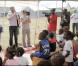 Ben Stiller et Gerard Butler lors d'un voyage humanitaire sur l'île de Haïti le 13 avril 2010