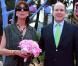 La princesse Caroline et son frère Albert de Monaco : la classe printanière au beau milieu du jardin !
