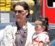 Katherine Heigl passe un moment en famille accompagnée de son adorable petite Naleigh à Malibu le 30 avril 2010