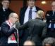 Albert de Monaco très attentionné avec sa Charlene le 1er mai 2010 au match Monaco/PSG !