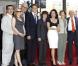 Julia Louis-Dreyfus prend la pose en famille lors de l'inauguration de son étoile sur le Walk of Fame le 04 mai 2010 à Hollywood
