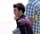 Les Jonas Brothers tournent un nouvel épisode de leur série J.O.N.A.S à Los Angeles, le mardi 4 mai 2010.