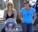 Sarah Michelle Gellar, séduisante et naturelle, au côté de sa petite poupée... à croquer !