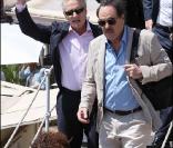Michael Douglas et Olivier Stone viennent présenter Wall Street 2 (63ème Festival de Cannes, 13 mai 2010)