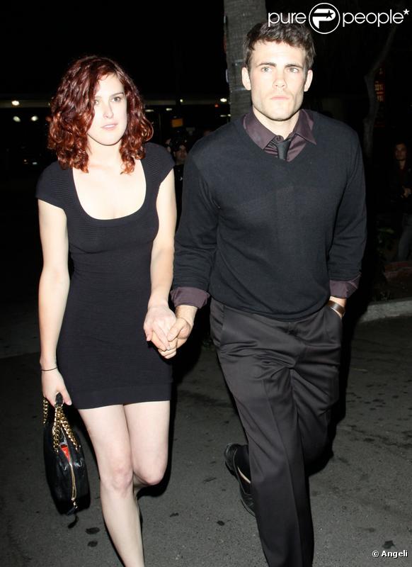 Rumer Willis a été aperçue en compagnie de son chéri Micah Alberti, à la sortie du club californien Voyeur  Nightclub, ce jeudi 13 mai.
