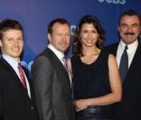 Will Estes, Donnie Wahlberg, Bridget Moynahan et Tom Selleck arrivent à la soirée CBS 2010 pour la saison 2010/2011 au Parc Damrosch à New York le 19 mai 2010