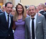 Gad Elmaleh, Nicole Coullier et Patrick Timsit à la remise d'insigne de Gilbert Coullier, le 20 mai 2010. Véronique Sanson, Laurent Gerra et Jean-Luc Lemoine sont aussi de la partie. 